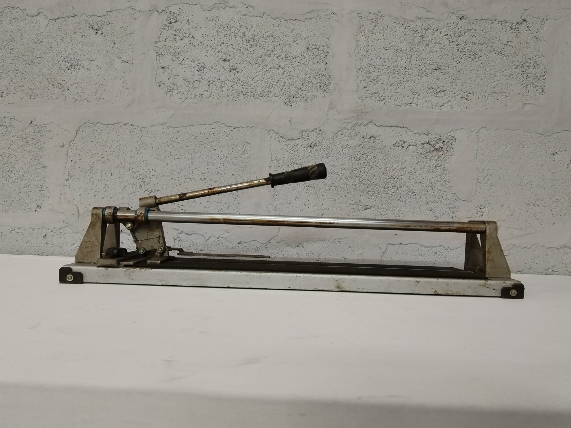 Manual Tile Cutter — 70 × 17 × 12 cm (tested working) — used, surface rust
