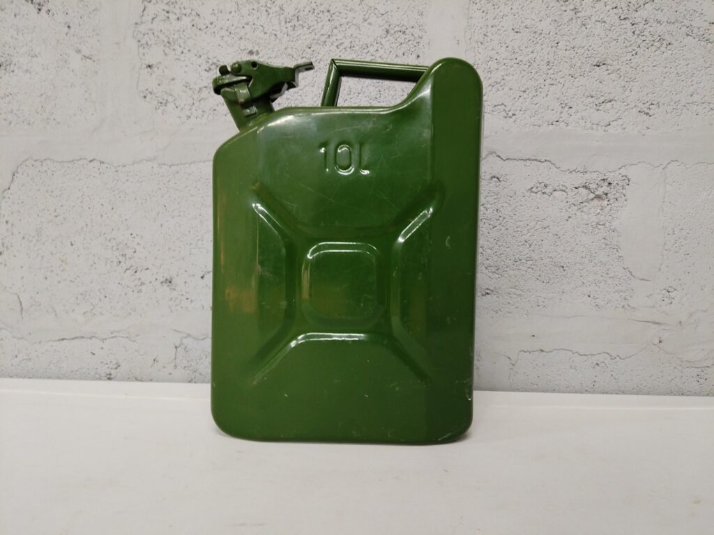 10L Green Metal Jerry Can — Tested Watertight, Latch Functional