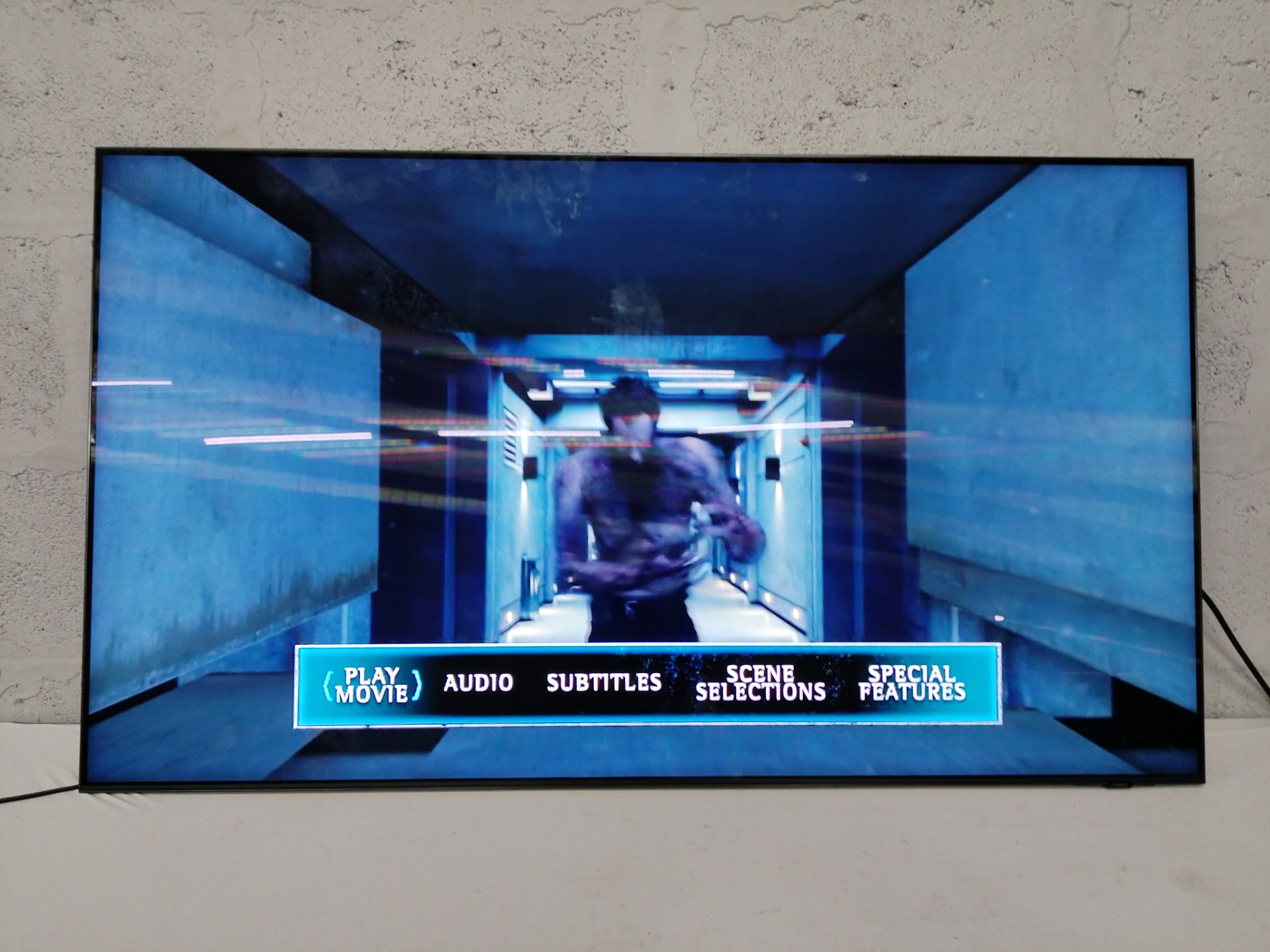 Samsung 55″ QN90 series TV — powers on  (no remote)