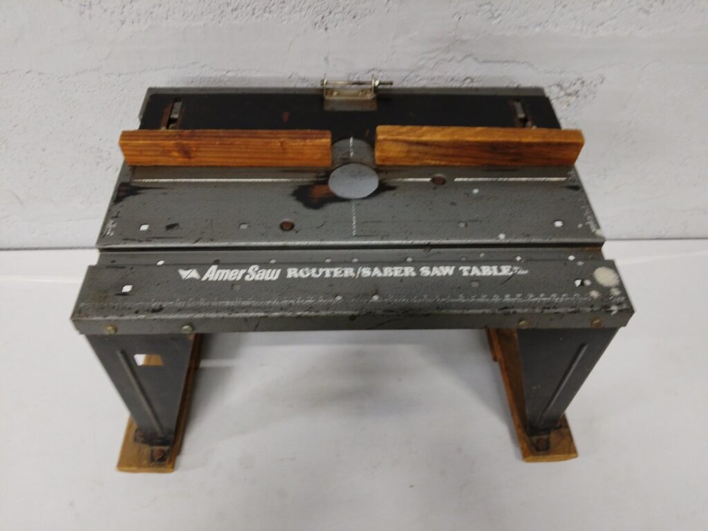 AmerSaw Router / Saber Saw Table – Folding stand with wooden fences (48 x 32 cm, H 30 cm)
