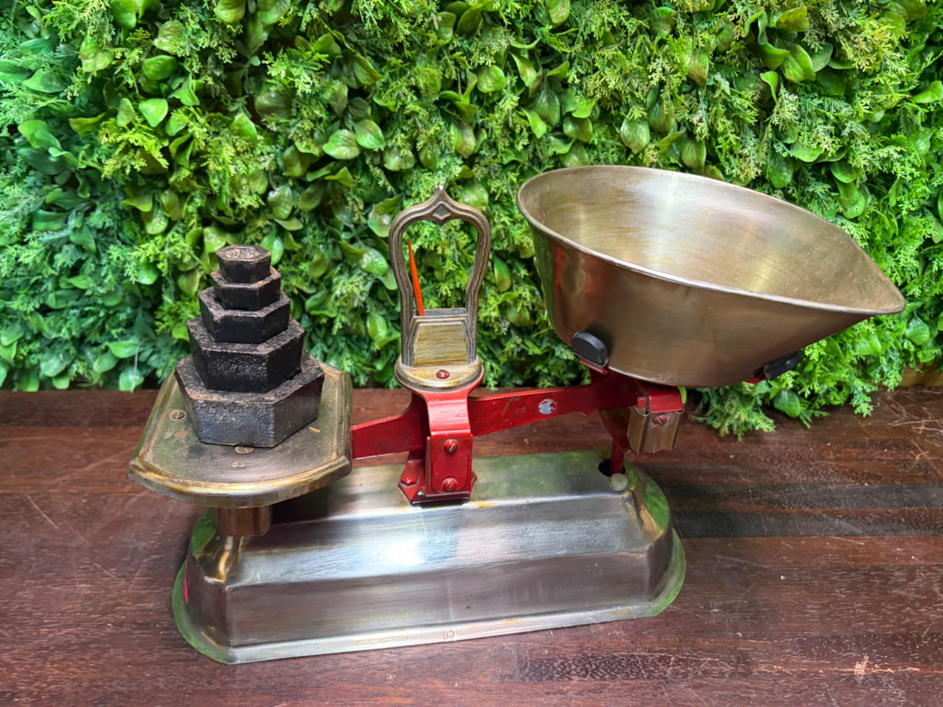 Vintage Mechanical Tabletop Balance Scale with Stacked Cast Weights and Bowl — Red Beam