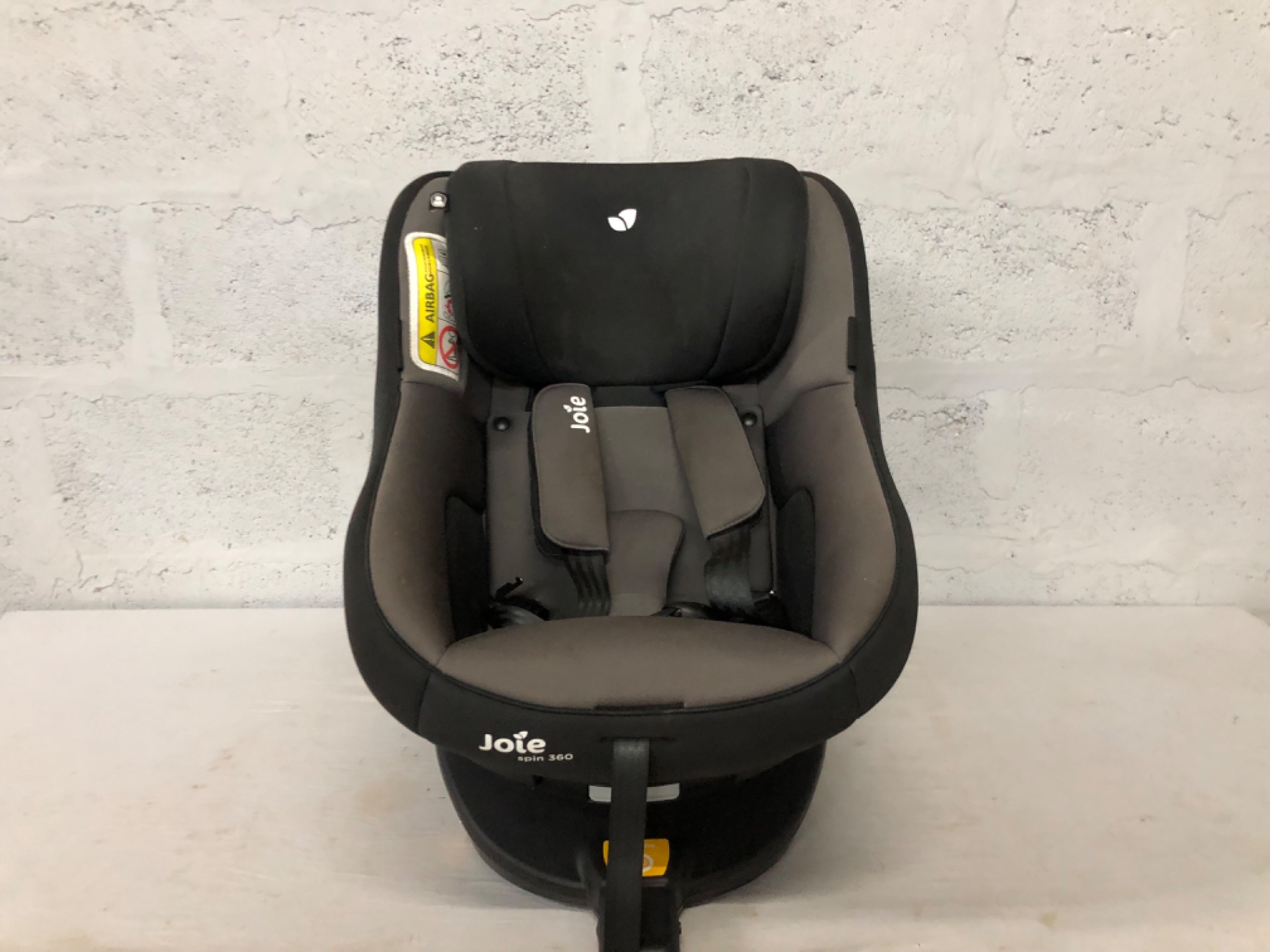 Joie Spin 360 child car seat — base & support leg included, rotation tested, good used condition