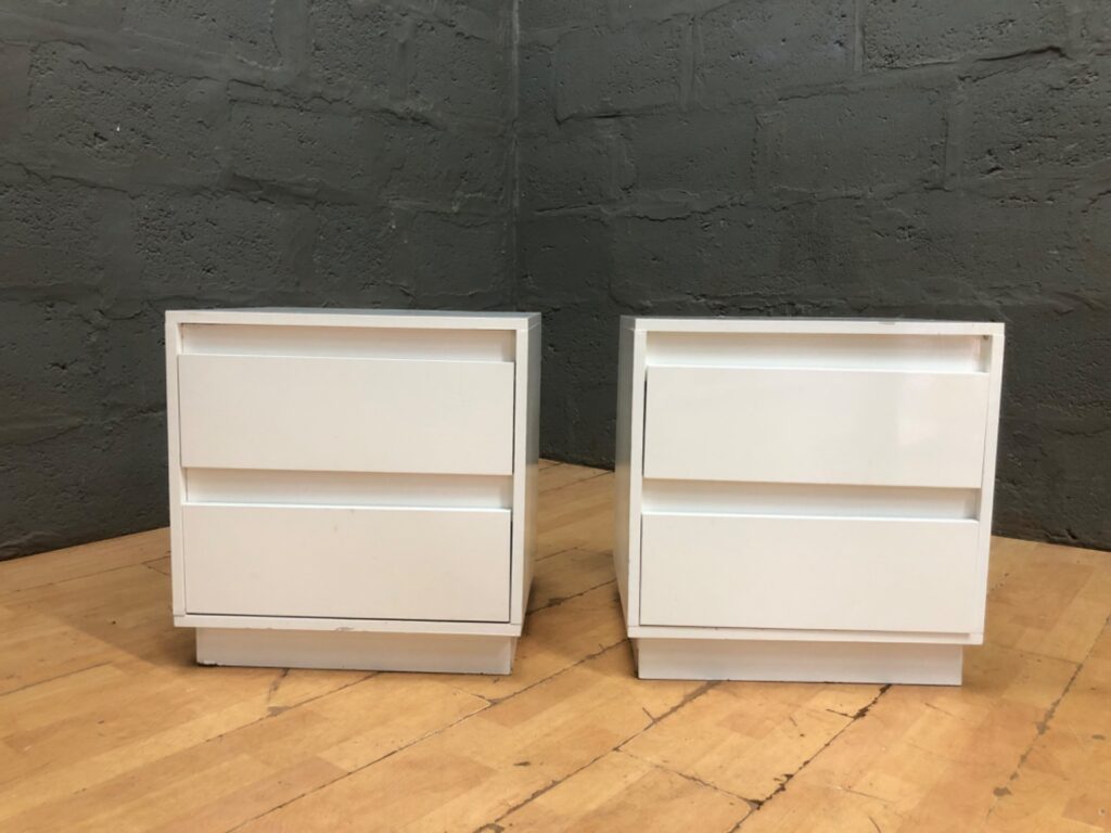 Pair of White 2-Drawer Bedside Cabinets – Compact, Functional Storage (53 x 41 x 50 cm each)