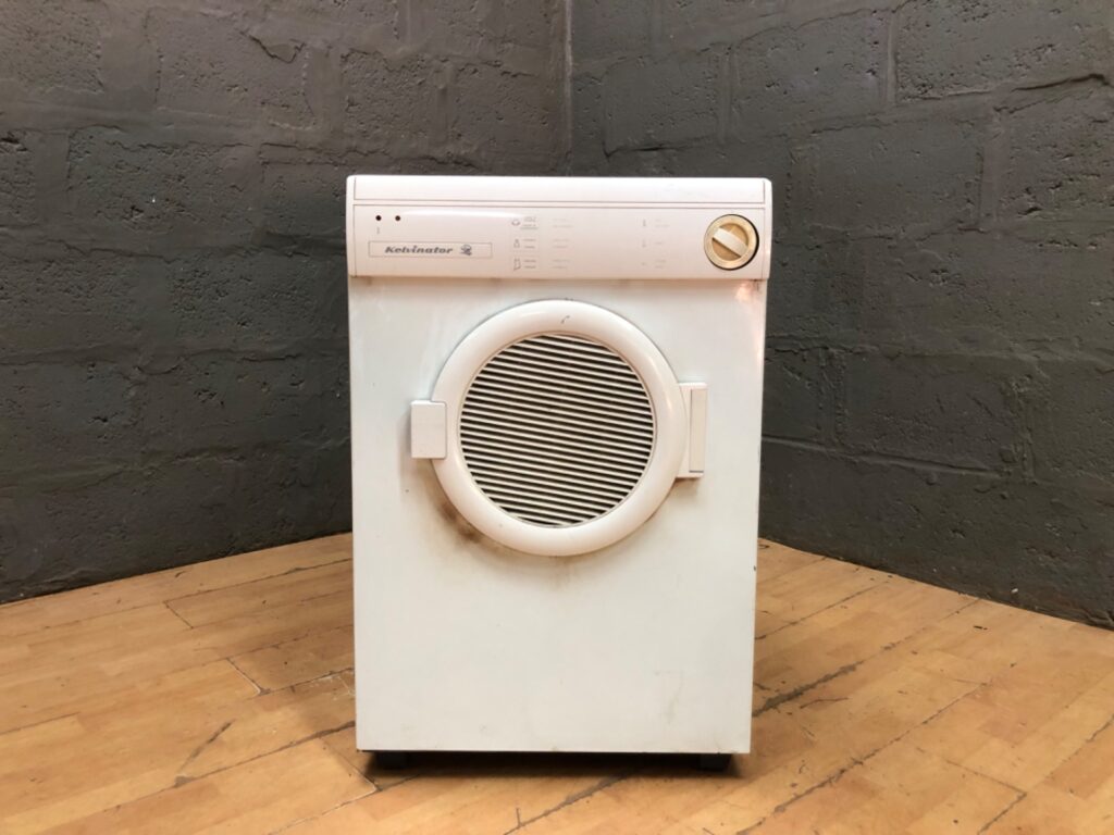 Kelvinator / Barlows Tumble Dryer J2503 — 230V 2200W, 5kg