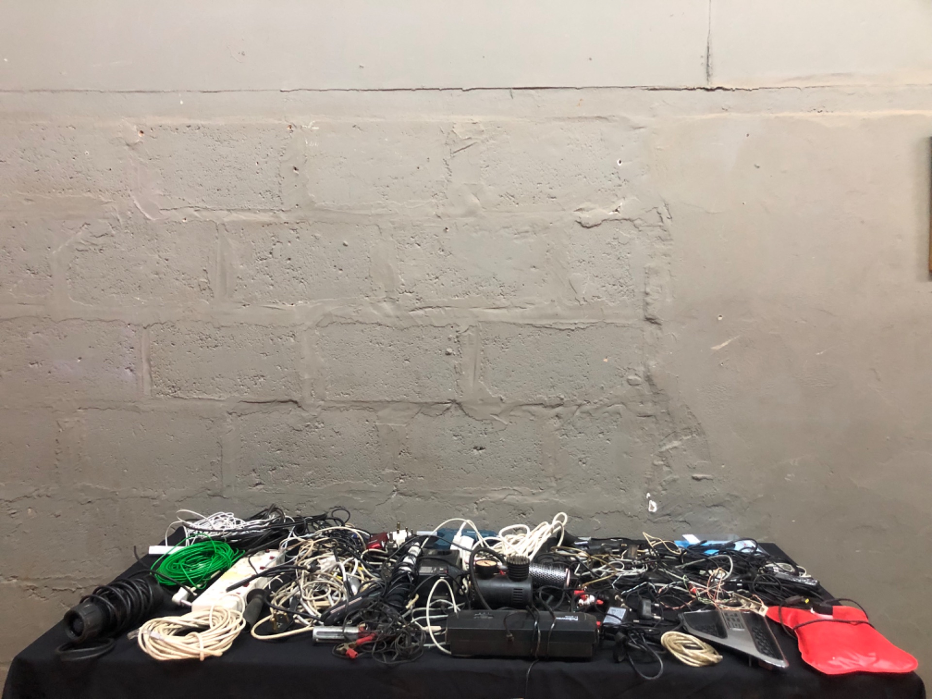 Bulk Lot — Assorted Cables, Power Adapters, Leads, Glue Guns & Small Power Tools (mixed used lot)