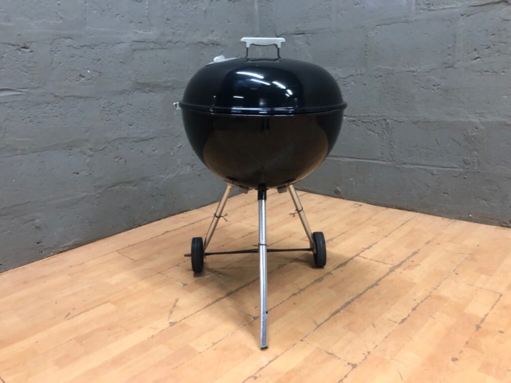 Weber 57cm Kettle Charcoal Barbecue – Complete, Good Used Condition