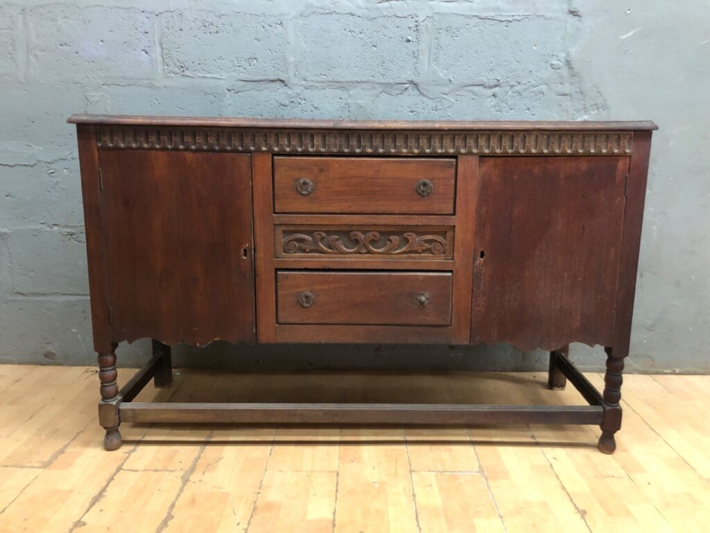 Wooden Sideboard / Buffet with Carved Frieze, Turned Legs & Central Drawers — Needs Restoration (94 x 149 x 52 cm)
