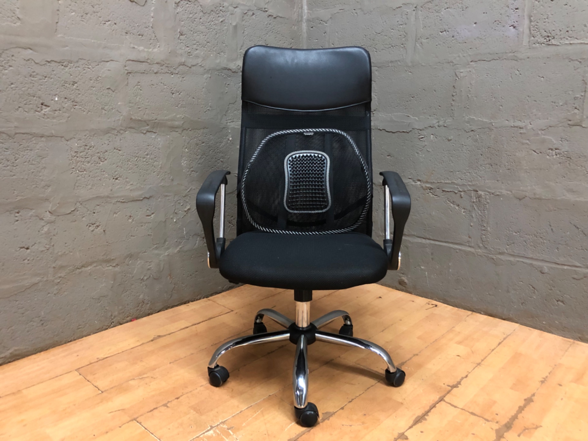 Black Mesh-Back Office Swivel Chair with Headrest & Lumbar Pad — Adjustable, Chrome Base (Used)
