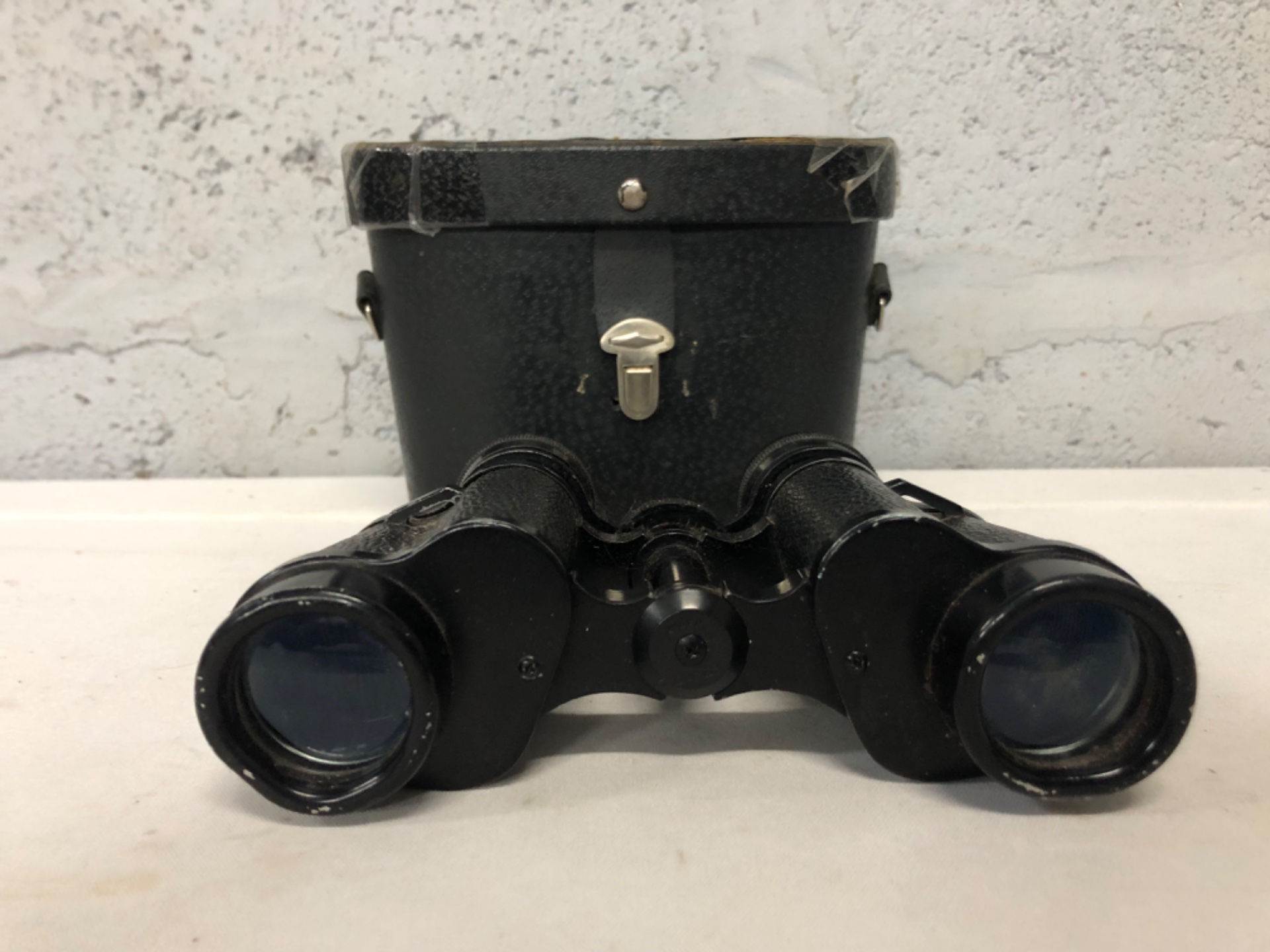 Cavalier Coated Optics 8×30 Vintage Porro Prism Binoculars with Original Case