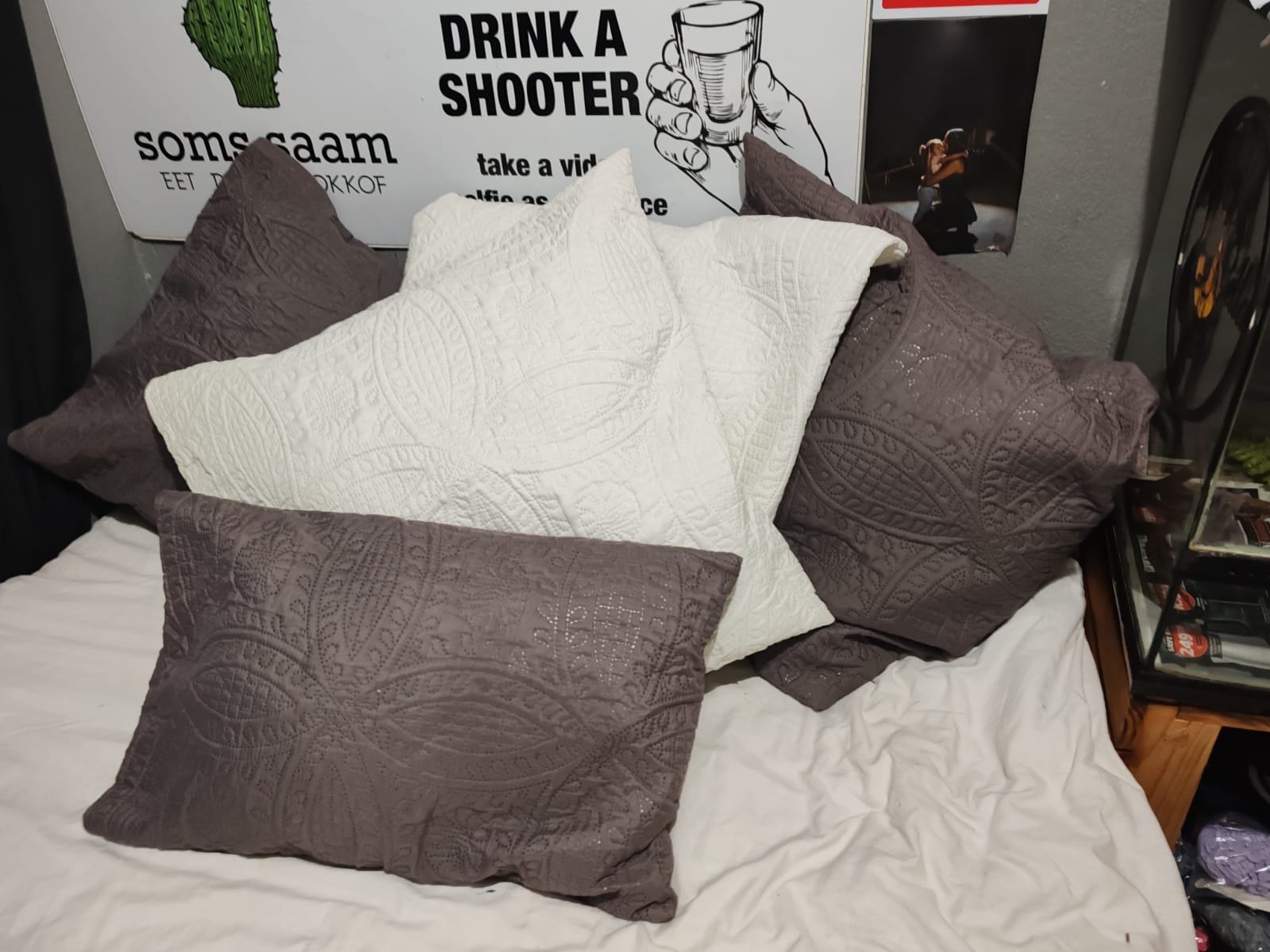 Assorted Quilted Cushion & Pillow Set — 5 pieces (4 continental + 1 standard) with inserts