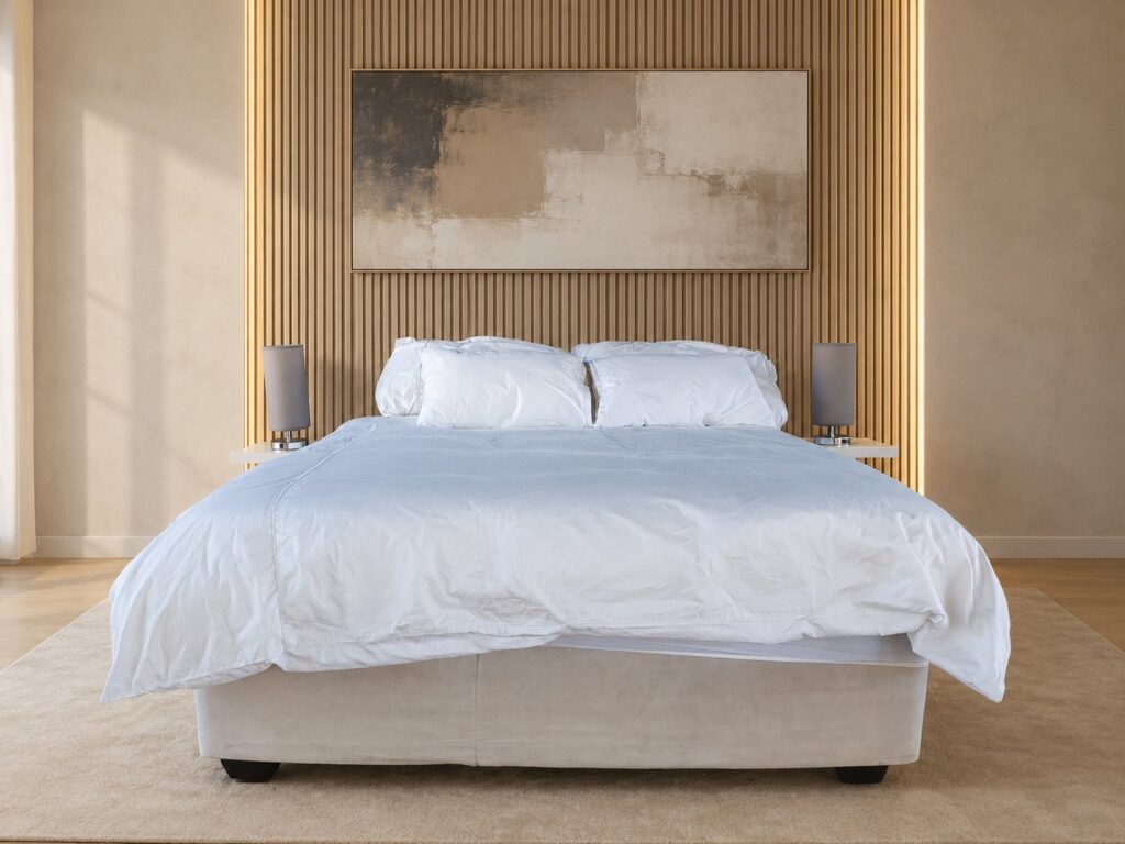 Dynamic Orthopaedic Supreme double mattress & divan base set with 2 bedside tables and 2 lamps (190 x 154 x 62 cm)