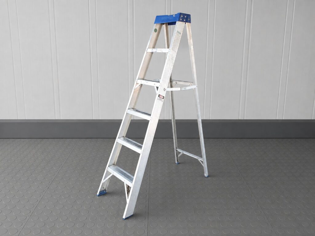 MUNDO Aluminium A-frame Step Ladder — Standing 168 cm, 115 kg duty (Used, Untested)