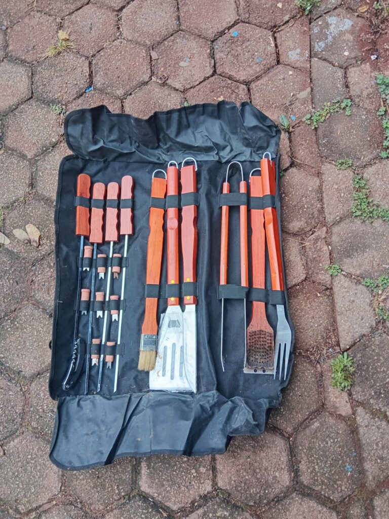 20-piece Wooden-handled BBQ / Grill Tool Set in Roll-up Carry Case