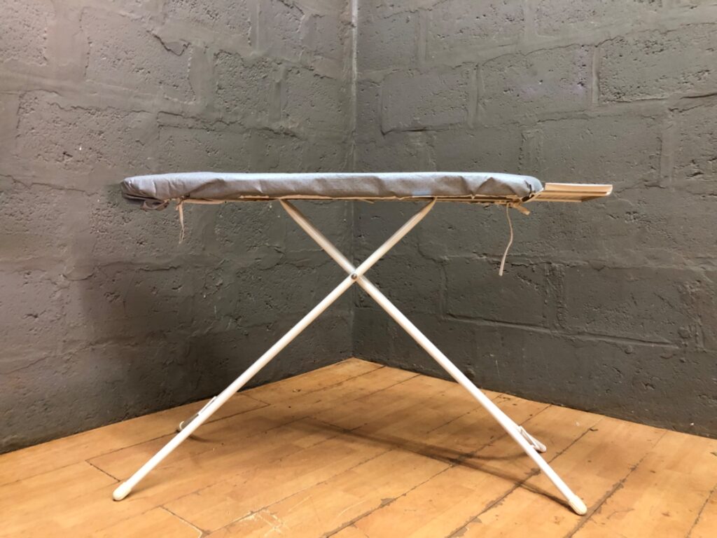 Brabantia ironing board 124 x 38 cm (49 x 15 in) — stable legs, iron rest, clean cover