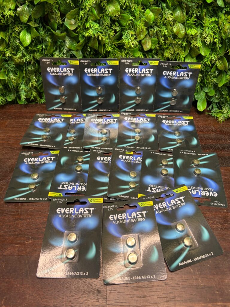Bulk lot: 50 x Everlast LR44/AG13 1.5V alkaline button cells (sealed retail 2‑packs)