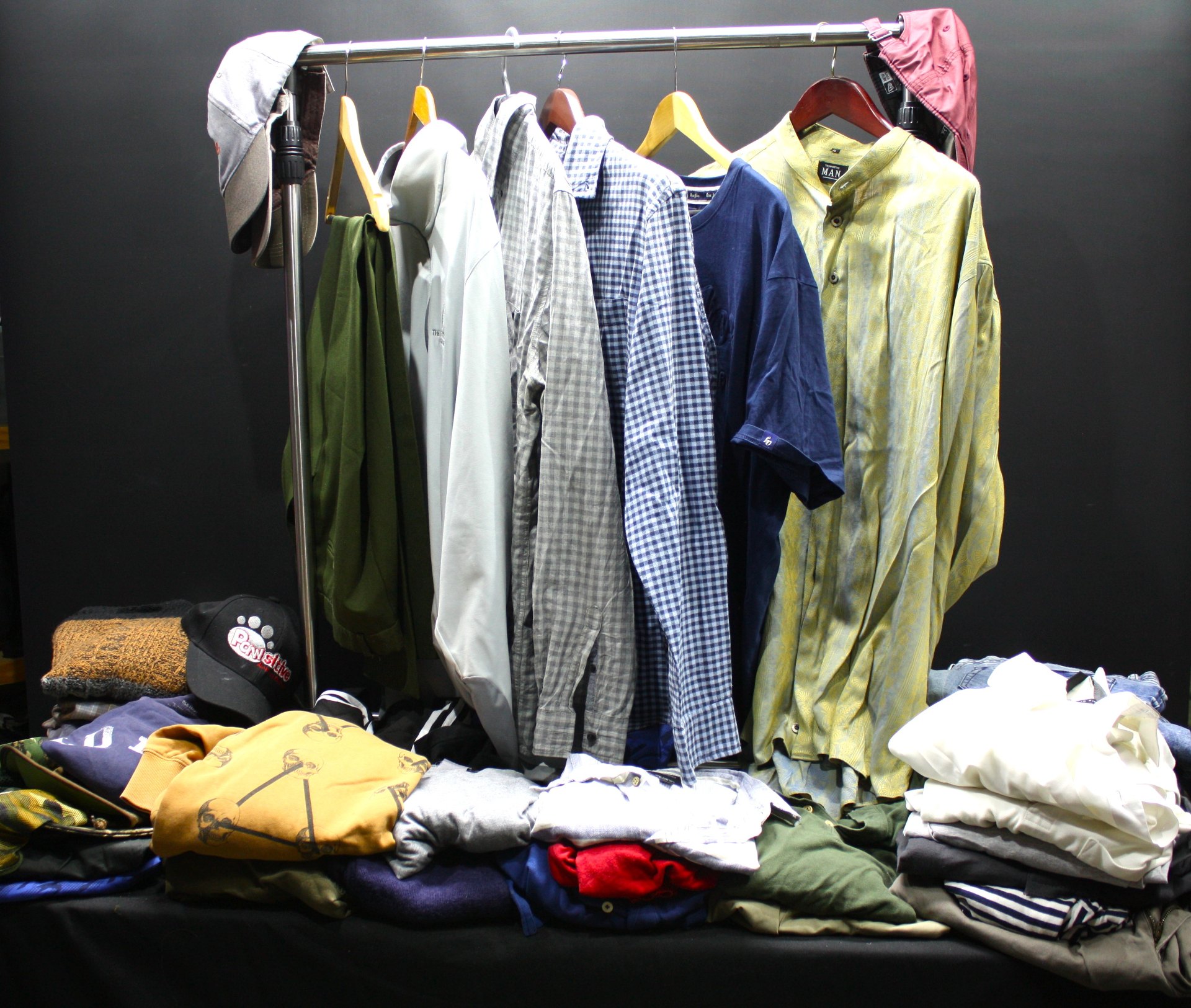 Mixed men’s clothing lot — shirts, tees, polos, jackets + caps (20+ pieces, Puma/David Jones/Old Navy visible)