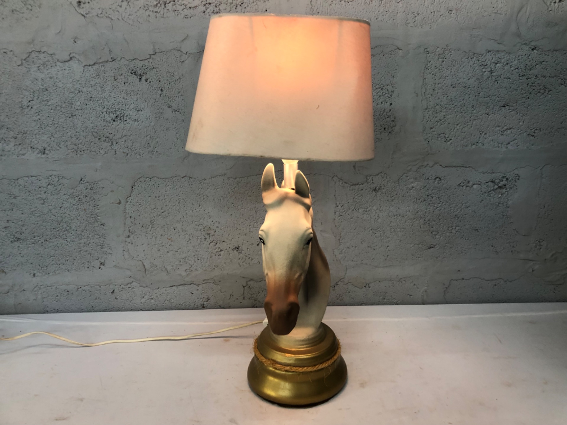 Horse-head decorative table lamp with fabric shade — tested & working (58 cm)