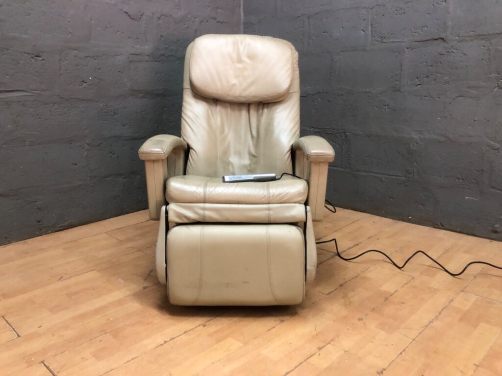 Human Touch HT-135 Beige Leather Electric Massage Recliner — Remote, Tested, Working